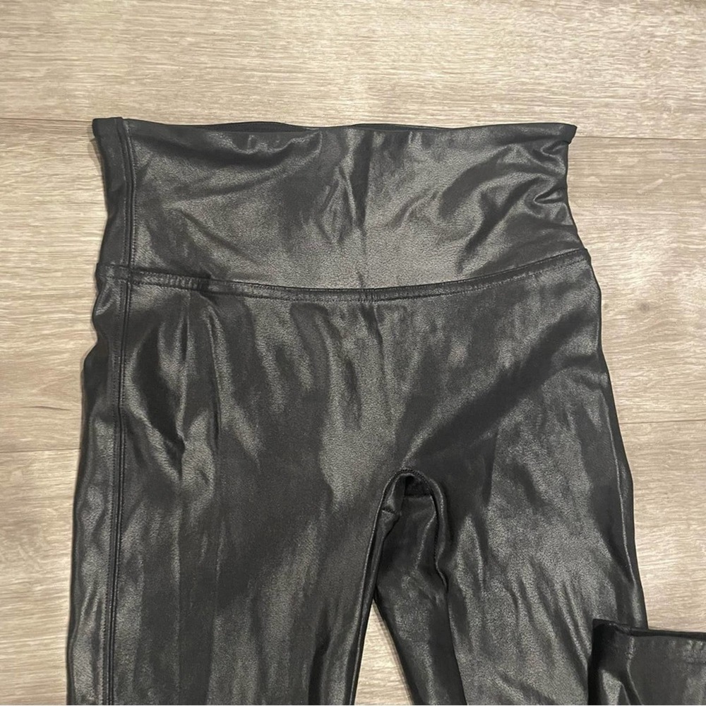 SPANX Faux Leather Leggings - Picture 3 of 6